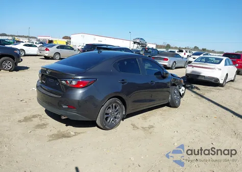 2019 Toyota Yaris Le z USA, uszkodzony, nr VIN 3MYDLBYV9KY520146